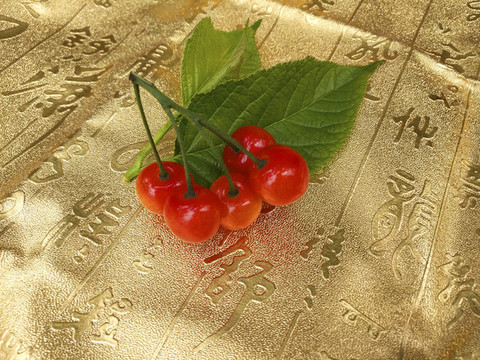 金色櫻桃