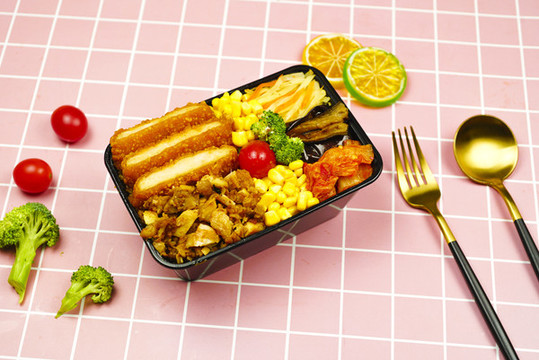 外賣(mài)盒飯烤肉拌飯