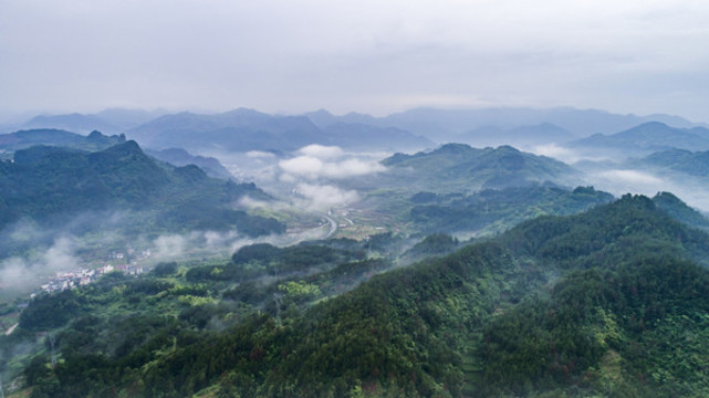 山區(qū)風光