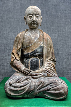 彩繪泥塑羅漢像