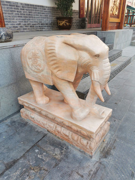 大象雕塑