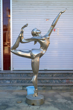 舞者雕塑