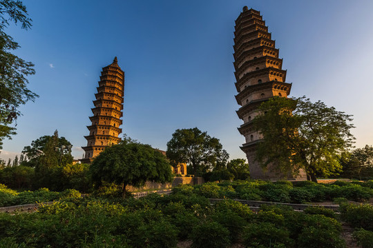 中國山西太原市雙塔寺景區(qū)風(fēng)光