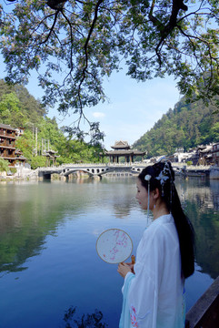 鳳凰古鎮(zhèn)古裝美女