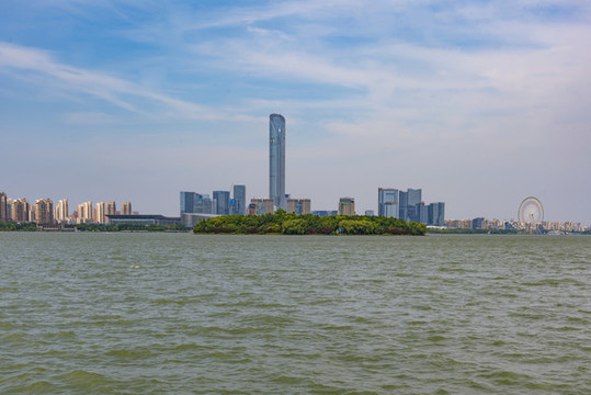 金雞湖九龍大廈