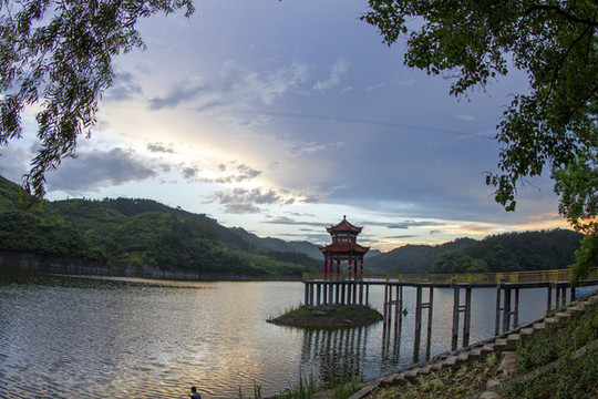 龍壩水庫O