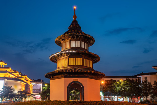 揚(yáng)州文昌閣夜色