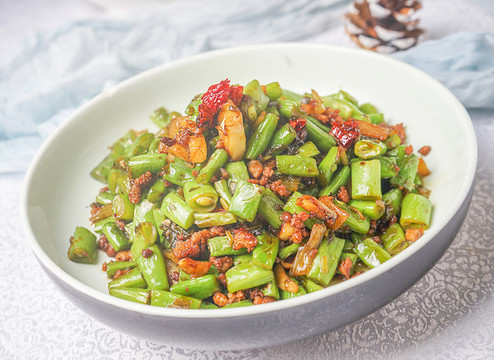 豆角炒肉沫