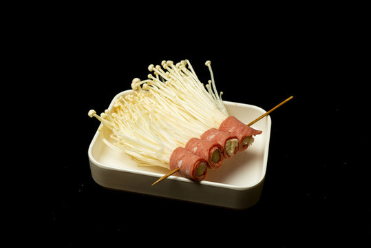 麻辣燙菜品培根金針蘑