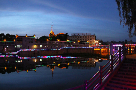 城關(guān)夜景BQ