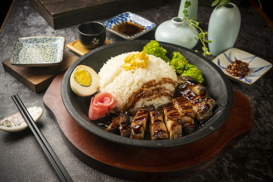 日式鰻魚飯