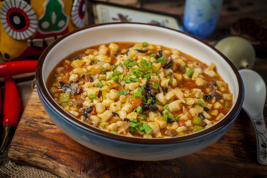 西安特色菜羊肉泡饃