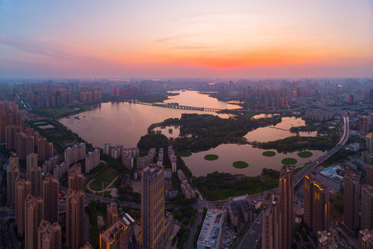 湖北武漢城市航拍傍晚和夜景風光