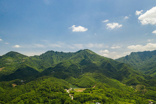 山區(qū)風(fēng)光航拍