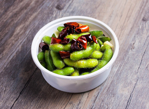 小碗涼拌毛豆