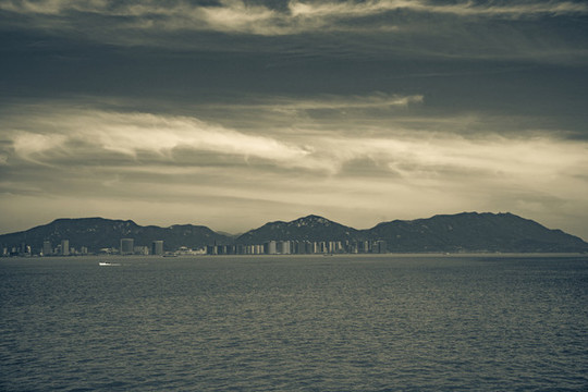 水墨海景