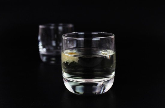 玻璃杯