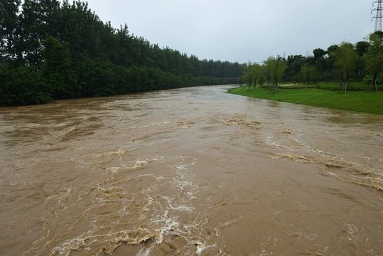 洪水