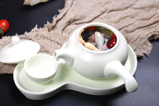 甲魚(yú)烏雞湯
