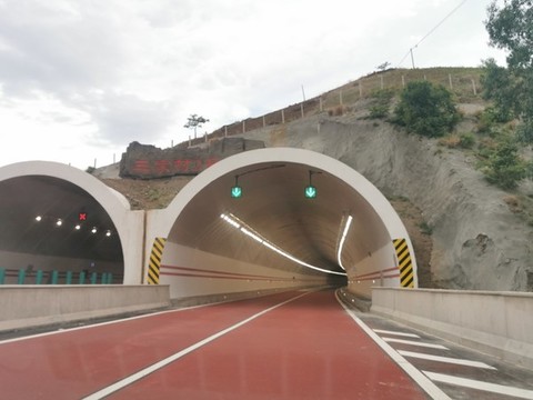 高速公路隧道景觀