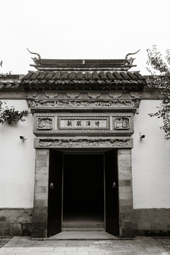 門上起樓