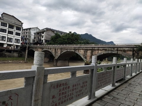 石頭欄桿與橋梁