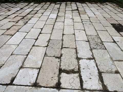 石板路