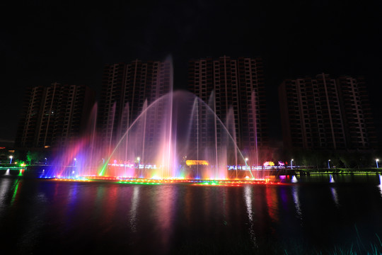 噴泉夜景