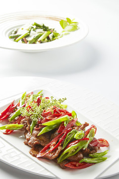 創(chuàng)意融合菜系之小炒黃牛肉