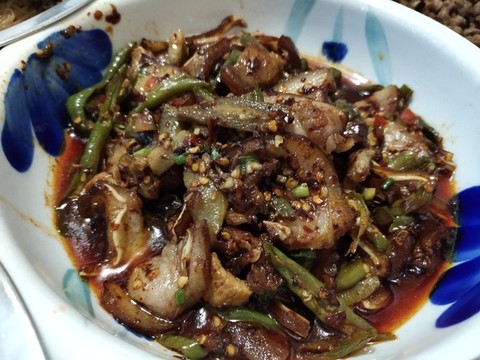 鹵豬耳朵炒青椒