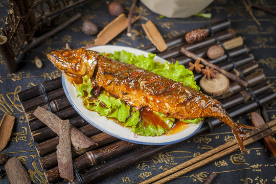 茄汁魚