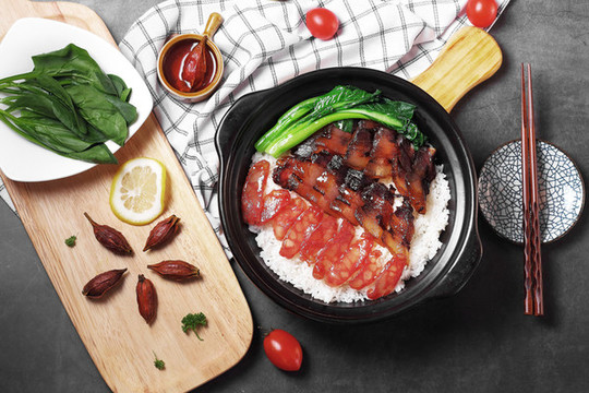 臘味煲仔飯