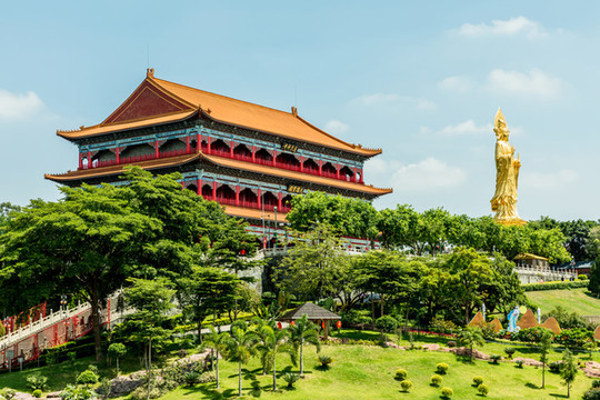 廣州市蓮花山風(fēng)景區(qū)蓮華禪寺全景