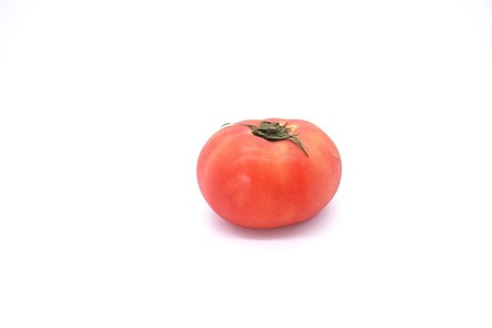 一個西紅柿
