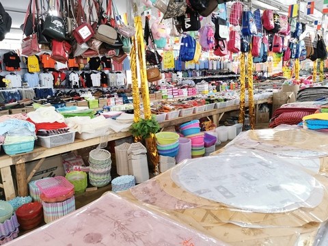 百貨雜貨鋪