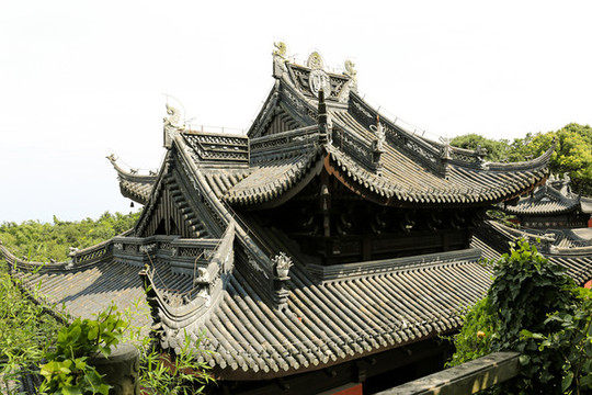 穹窿山