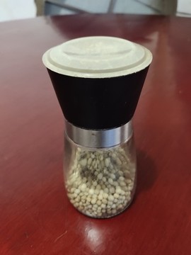 胡椒研磨器