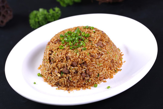 黑椒牛肉炒飯