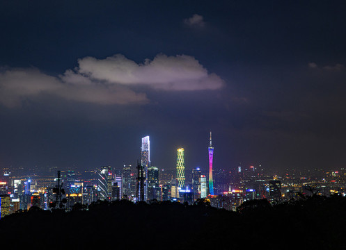 白云山夜景看廣州