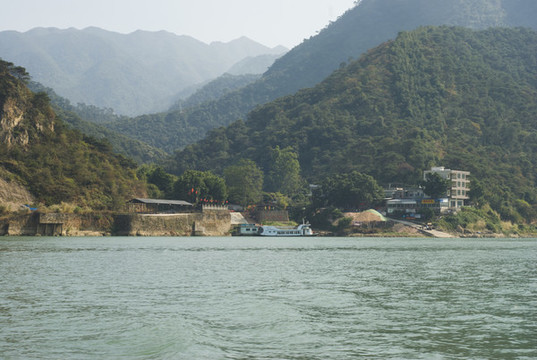 山水船