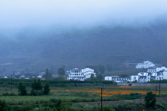 冶力關(guān)雨景