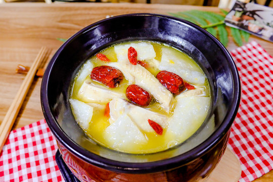砂鍋雞湯