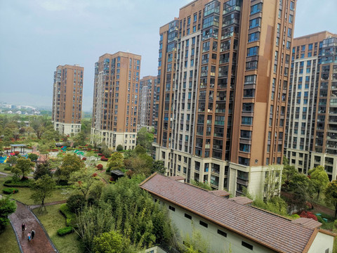 小區(qū)內(nèi)景