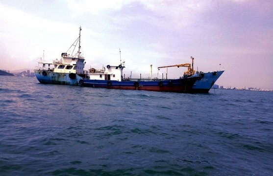 大海輪船夕陽
