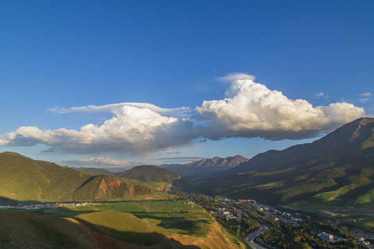 青海卓爾山風(fēng)景區(qū)