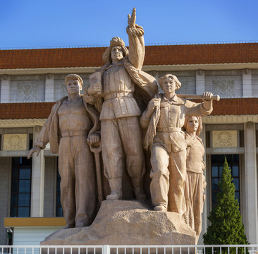 紀念堂群雕