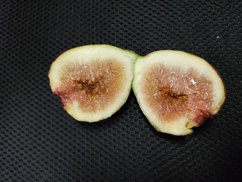 切開的無花果