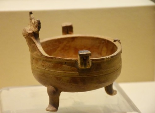 原始瓷獸面鼎