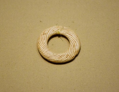 絞絲紋玉環(huán)