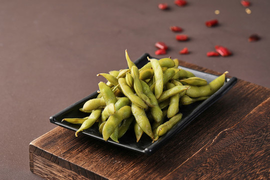 煮毛豆